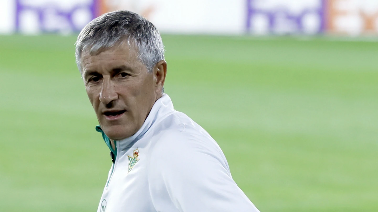 Quique Setién, en un entrenamiento Quique Setién, en un entrenamiento