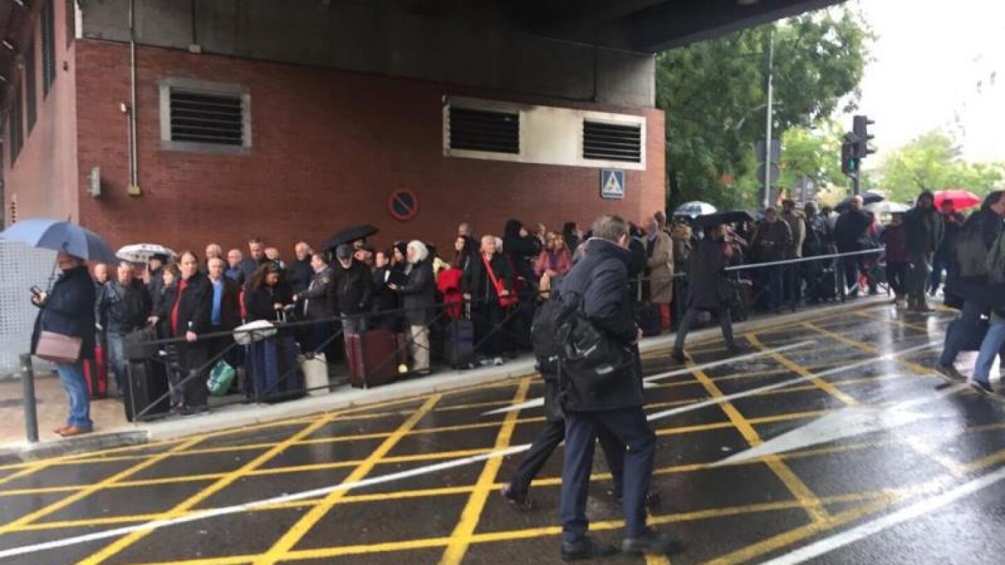 La Polic&iacute;a Nacional ha desalojado la estaci&oacute;n de Atocha, en el centro de Madrid