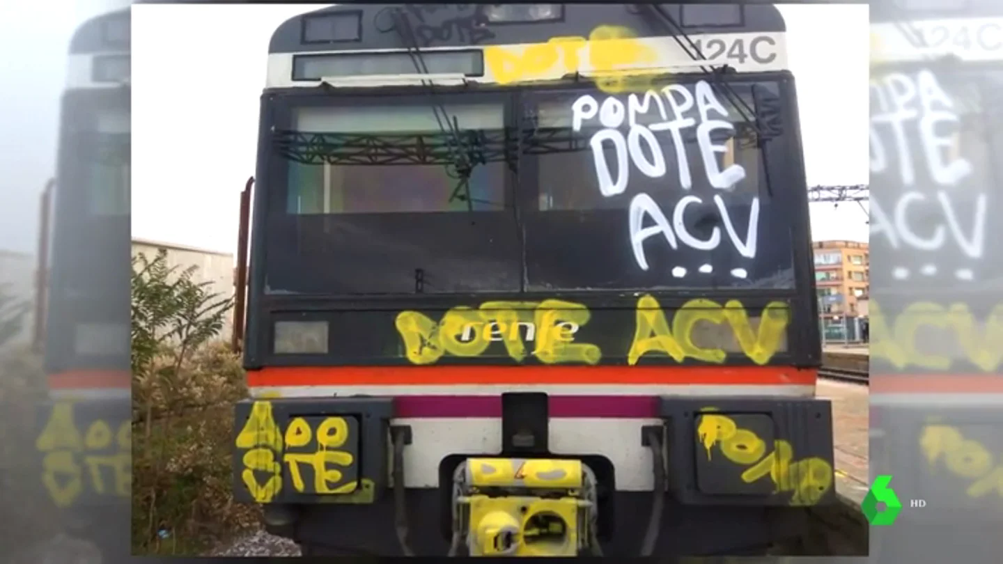 Los grafiteros vuelven a actuar: sus pintadas impiden que un tren circule por falta de visibilidad Los grafiteros vuelven a actuar: sus pintadas impiden que un tren circule por falta de visibilidad