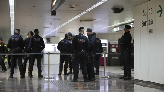 Los Mossos d'Esquadra en la estación de Sants Los Mossos d'Esquadra en la estación de Sants