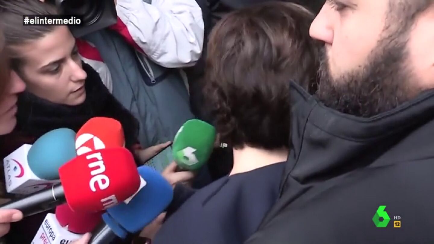 La "cobra pol&iacute;tica" de S&aacute;enz de Santamar&iacute;a a los periodistas