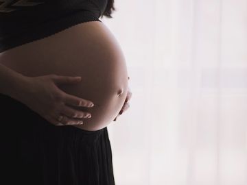 mujer embarazada mujer embarazada