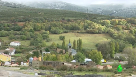 Indignación en Somosierra por el realojo de 40 menores migrantes: "Se drogan y roban" Indignación en Somosierra por el realojo de 40 menores migrantes: "Se drogan y roban"