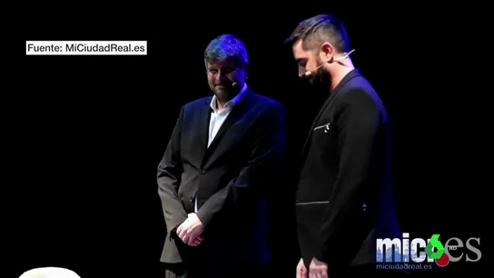 Aplausos para recibir a Dani Mateo en el teatro Quijano de Ciudad Real tras completar aforo Aplausos para recibir a Dani Mateo en el teatro Quijano de Ciudad Real tras completar aforo