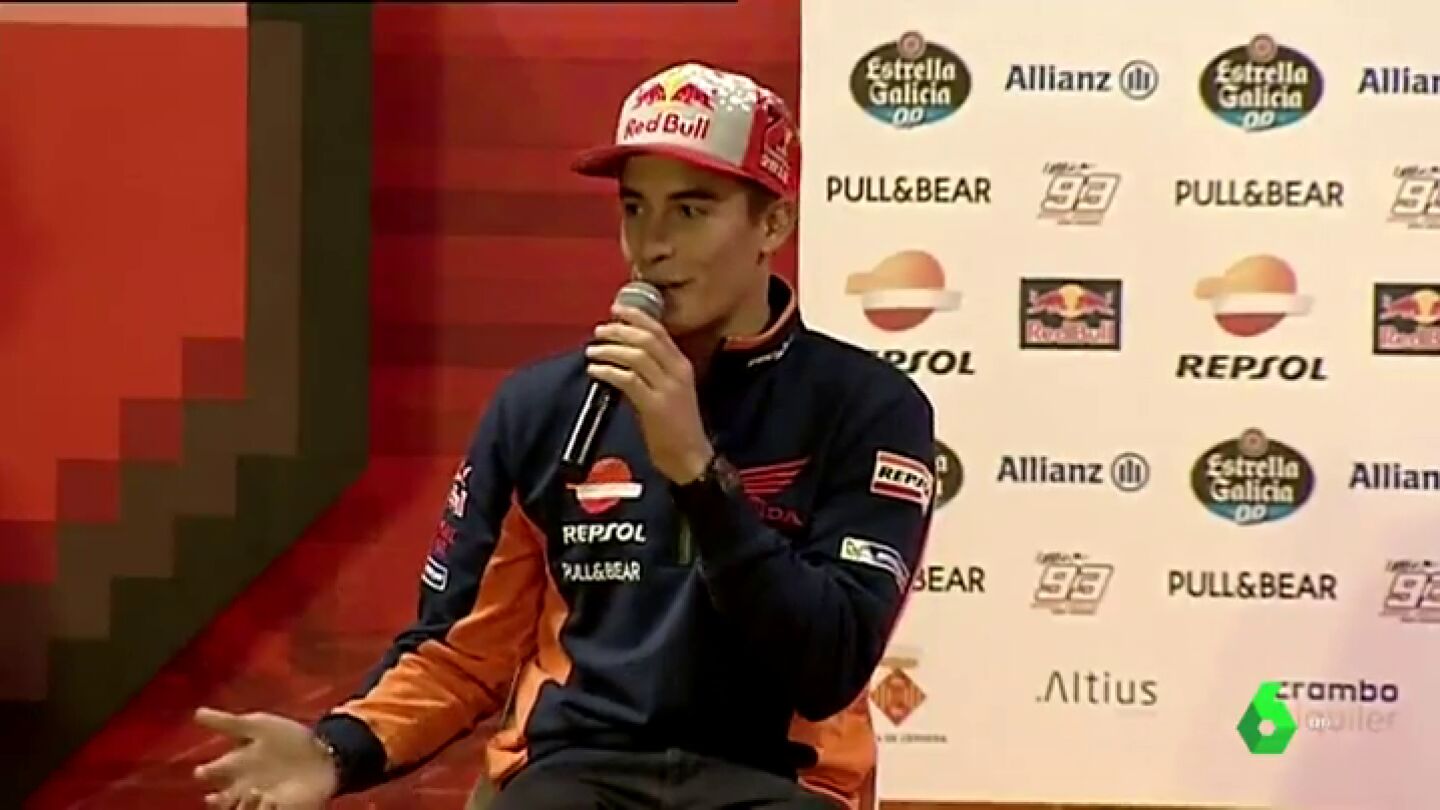 M&aacute;rquez: "Prefiero emplear el tiempo firmando aut&oacute;grafos a que mis aficionados me vean de lejos en el balc&oacute;n del Ayuntamiento"