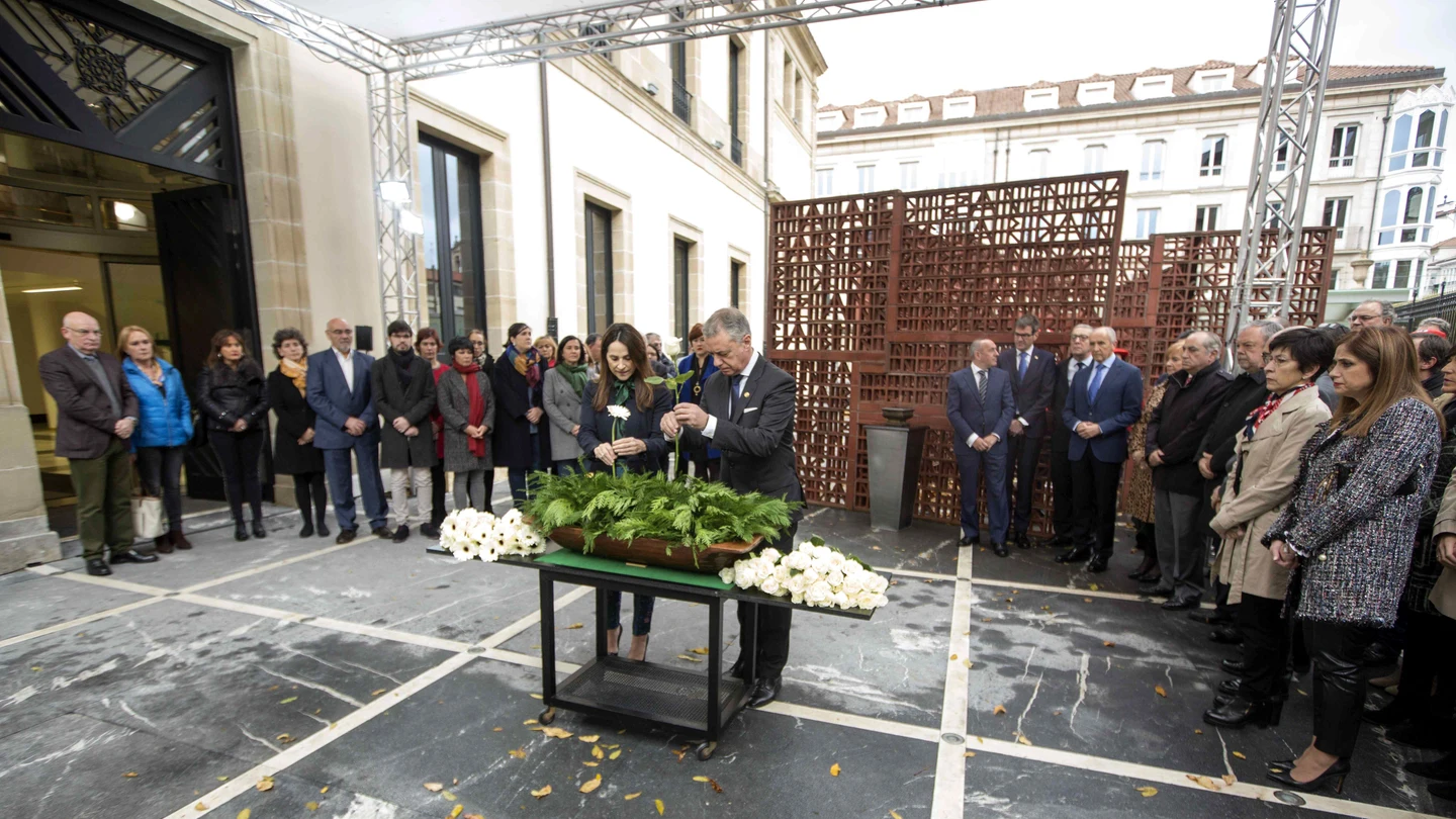 El lehendakari, Iñigo Urkullu, y la presidenta del Parlamento Vasco, Bakartxo Tejeria El lehendakari, Iñigo Urkullu, y la presidenta del Parlamento Vasco, Bakartxo Tejeria