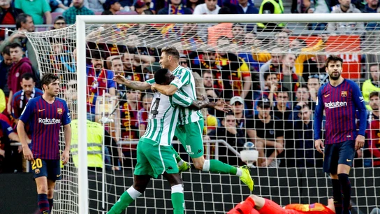 Joaquín celebra su gol en el Camp Nou Joaquín celebra su gol en el Camp Nou