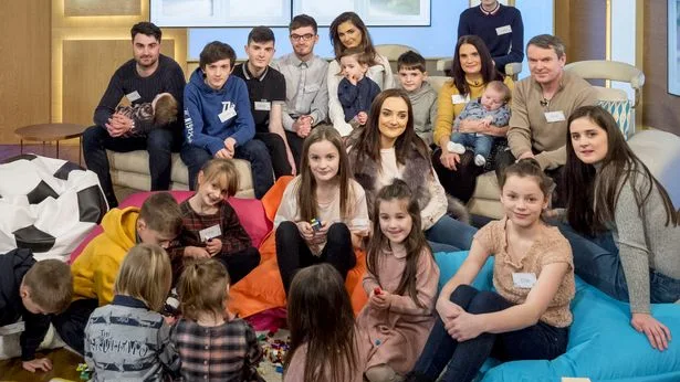 Imagen de la familia más numerosa de Reino Unido