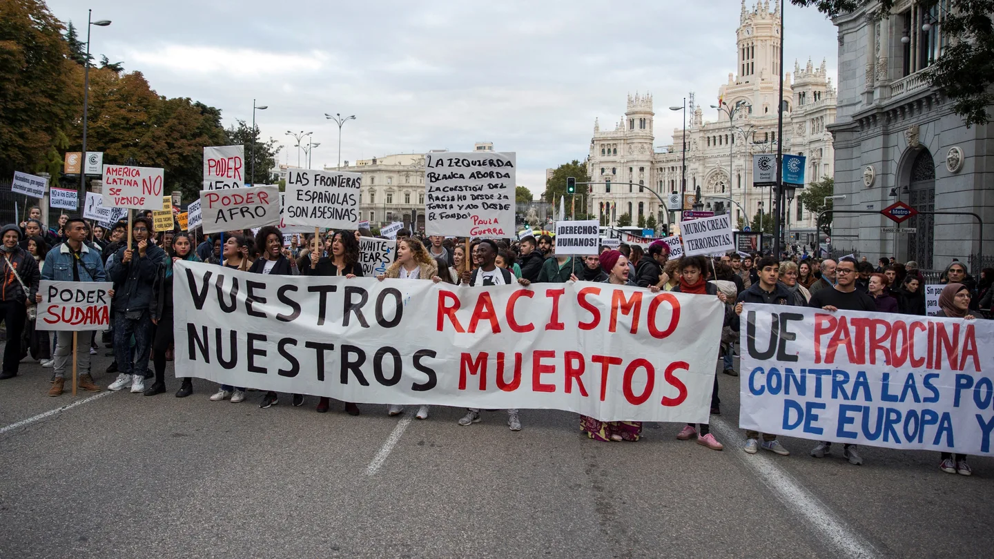 Cientos de personas se manifiestan en Madrid contra el racismo institucional Cientos de personas se manifiestan en Madrid contra el racismo institucional