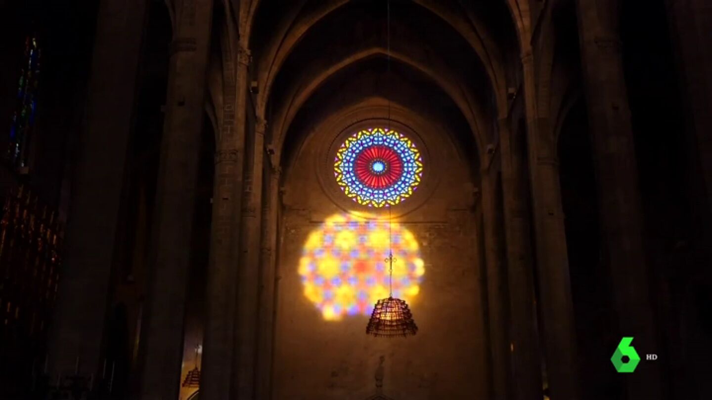 Cientos de personas acuden a la Catedral de Mallorca para 