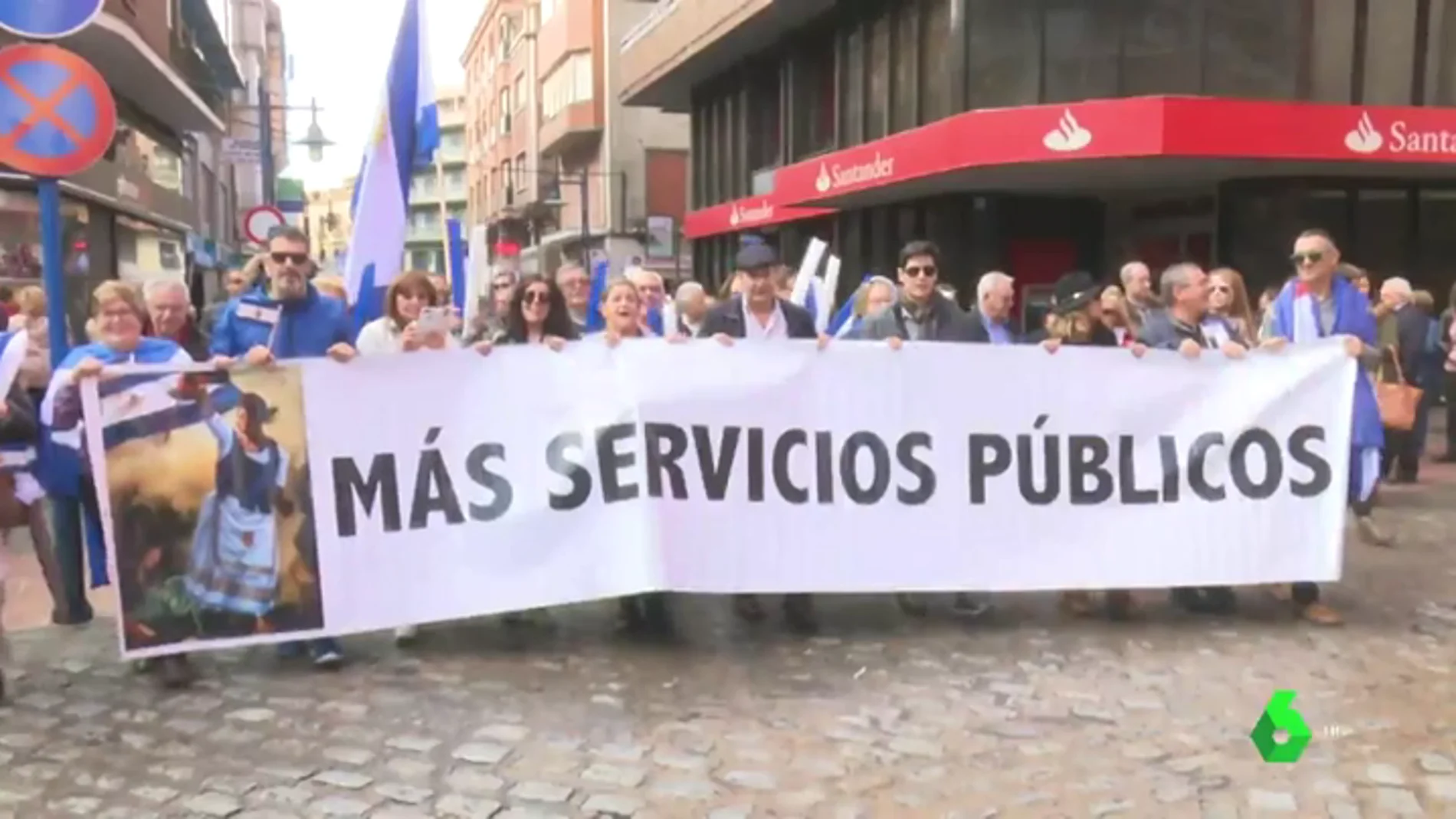 Concentración en Talavera para reclamar más servicios públicos