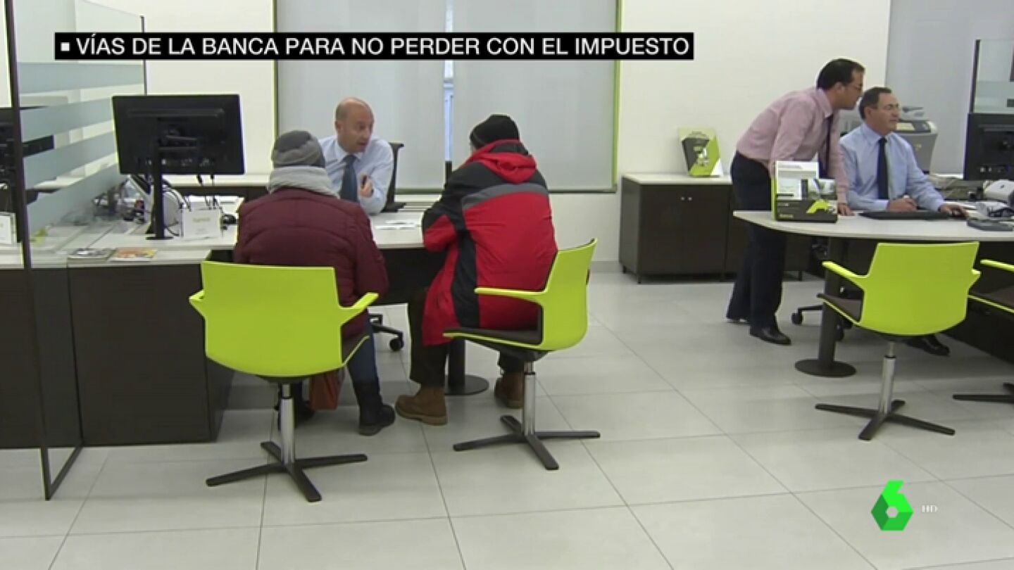 La banca ya paga el impuesto de las hipotecas, pero alerta: as&iacute; puede repercutirte con nuevas comisiones y condiciones 