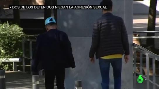 Los jóvenes detenidos por agredir sexualmente a una mujer y apuñalar a su pareja quedan en libertad Los jóvenes detenidos por agredir sexualmente a una mujer y apuñalar a su pareja quedan en libertad