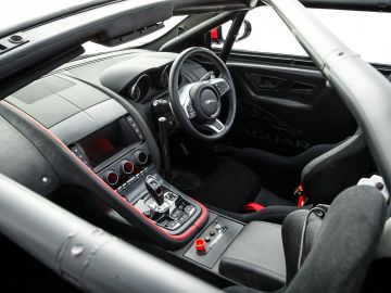 Interior del F-Type convertible 