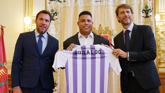 Ronaldo, en su presentación como máximo accionista del Valladolid Ronaldo, en su presentación como máximo accionista del Valladolid