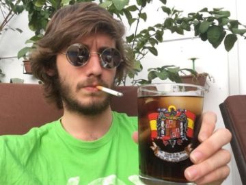 Uno de los jóvenes que acosó a Willy Toledo en Atocha Uno de los jóvenes que acosó a Willy Toledo en Atocha