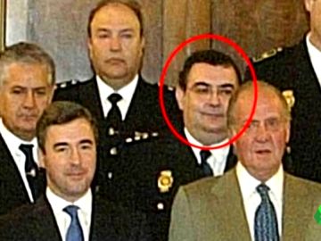 El comisario García Castaño, colaborador de Villarejo, guarda papeles sensibles de Cospedal, Sáenz de Santamaría y Arenas