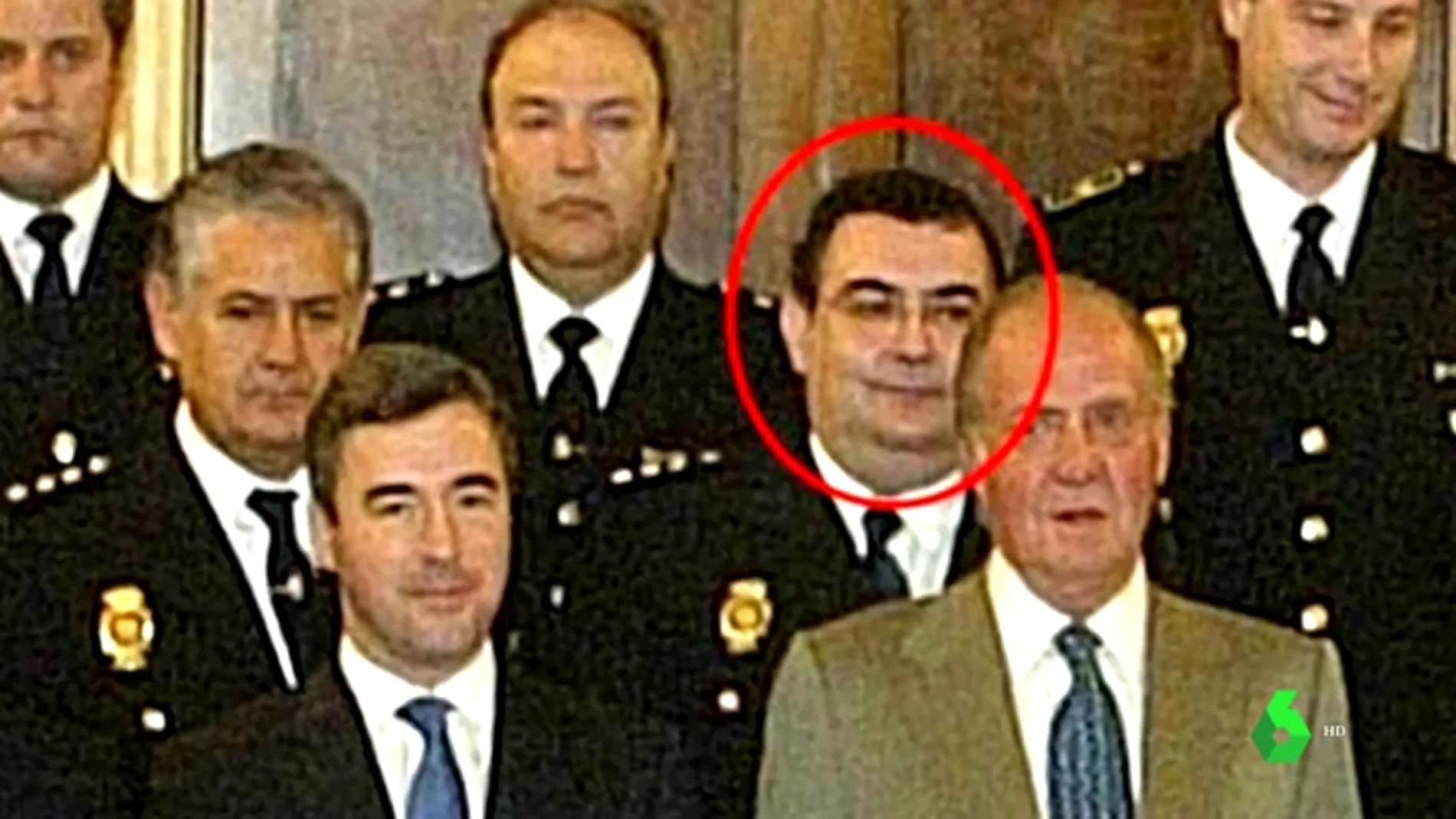 El comisario García Castaño, colaborador de Villarejo, guarda papeles sensibles de Cospedal, Sáenz de Santamaría y Arenas