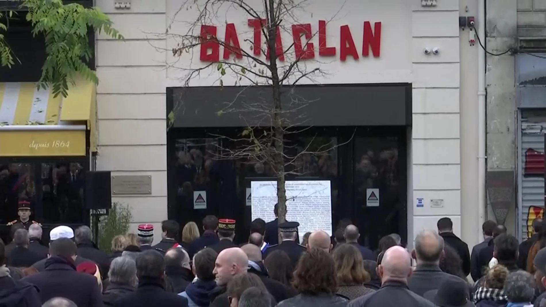 Homenaje nacional a las víctimas de Bataclan en París y Saint-Denis