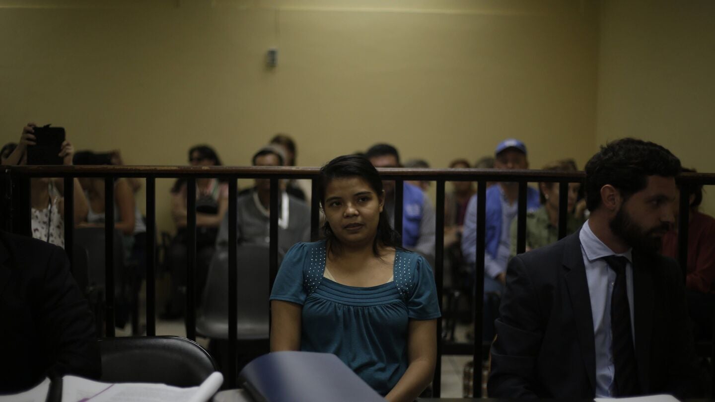 La joven salvadore&ntilde;a Imelda Cortez, acusada de intentar abortar a una ni&ntilde;a
