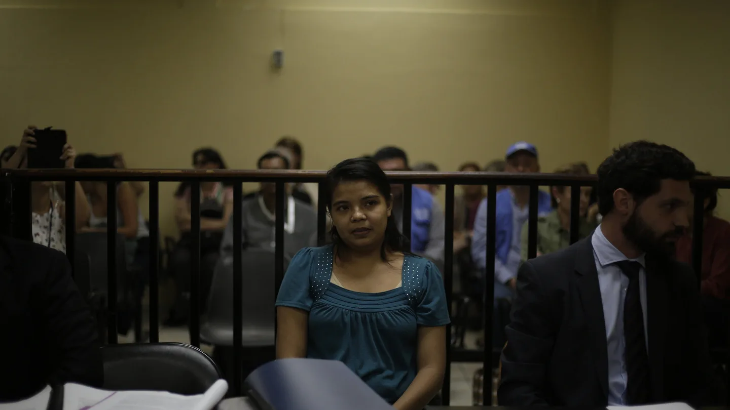 La joven salvadoreña Imelda Cortez, acusada de intentar abortar a una niña La joven salvadoreña Imelda Cortez, acusada de intentar abortar a una niña