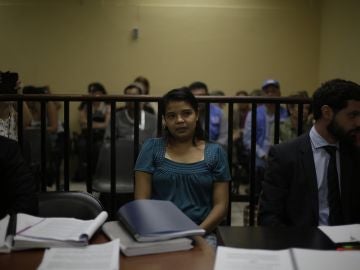 La joven salvadoreña Imelda Cortez, acusada de intentar abortar a una niña La joven salvadoreña Imelda Cortez, acusada de intentar abortar a una niña
