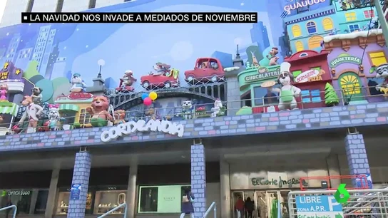 Luces en las calles, colas en Doña Manolita, restaurantes llenos de reservas: la Navidad llega a Madrid Luces en las calles, colas en Doña Manolita, restaurantes llenos de reservas: la Navidad llega a Madrid