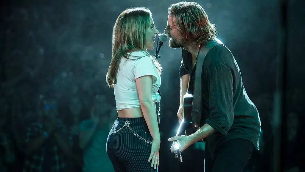 Lady Gaga y Bradley Cooper en 'Ha nacido una estrella'