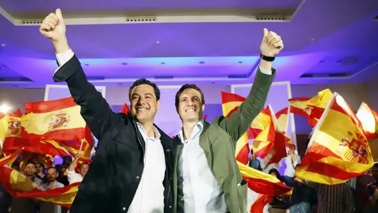 Juanma Moreno y Pablo Casado, en un mitin del PP Juanma Moreno y Pablo Casado, en un mitin del PP