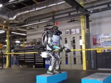 La ONU advierte del peligro de los robots asesinos: "Nos pueden llevar al fin de la humanidad si dejamos que decidan sobre una vida o muerte" La ONU advierte del peligro de los robots asesinos: "Nos pueden llevar al fin de la humanidad si dejamos que decidan sobre una vida o muerte"