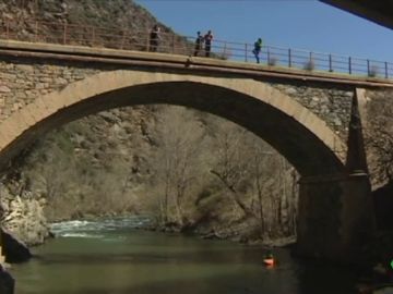 Un año de prisión para el dueño de una empresa de puenting por la muerte de una joven Un año de prisión para el dueño de una empresa de puenting por la muerte de una joven