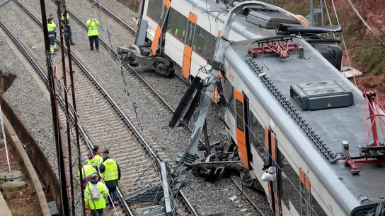 Vista del descarrilamiento de un tren de cercanías en Vacarisses Vista del descarrilamiento de un tren de cercanías en Vacarisses