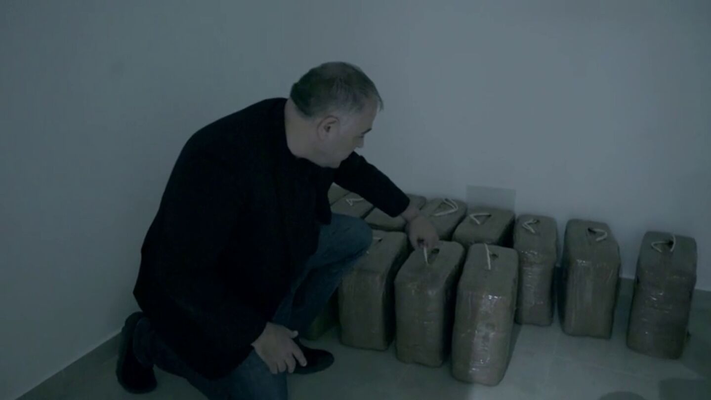 Ferreras entra en una de las guarder&iacute;as de hach&iacute;s de la Costa del Sol: "Nos han pedido que nos pongamos este pasamonta&ntilde;as"