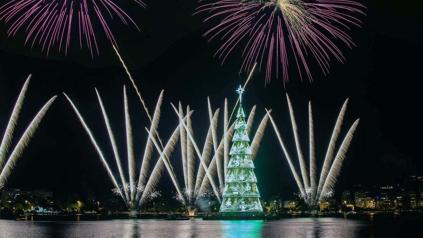 El &aacute;rbol de Navidad flotante m&aacute;s grande del mundo, en R&iacute;o de Janeiro