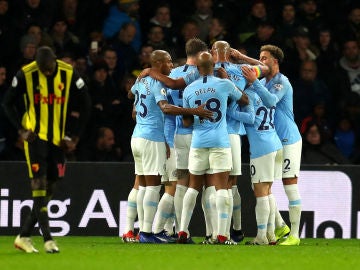 Los futbolistas del Manchester CIty celebran el gol Los futbolistas del Manchester CIty celebran el gol