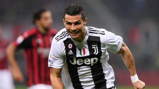 Cristiano Ronaldo celebra un gol contra el Milan Cristiano Ronaldo celebra un gol contra el Milan