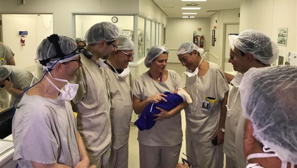 Nace el primer bebé de un útero trasplantado a partir de un donante fallecido