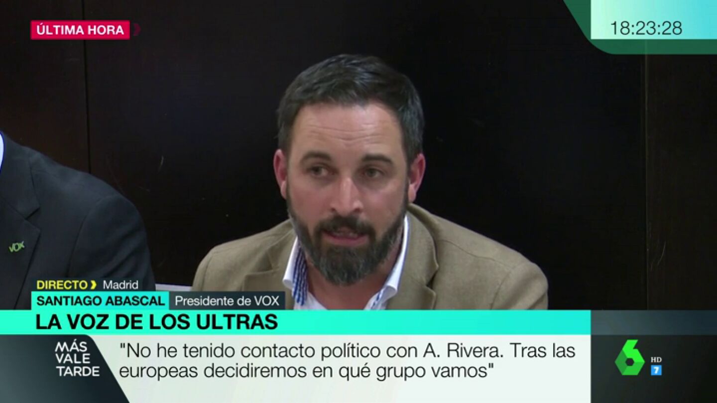 Santiago Abascal, a los medios de comunicaci&oacute;n: "El derecho a la informaci&oacute;n se produce a pesar de ustedes"