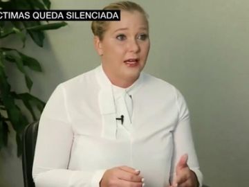 Hablan las víctimas de Jeffrey Epstein, el depredador sexual que abusó de 80 jóvenes: "Nos entrenaba para hacer una felación y estar calladas" Hablan las víctimas de Jeffrey Epstein, el depredador sexual que abusó de 80 jóvenes: "Nos entrenaba para hacer una felación y estar calladas"