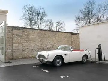 Aston Martin Heritage Concept EV Aston Martin Heritage Concept EV