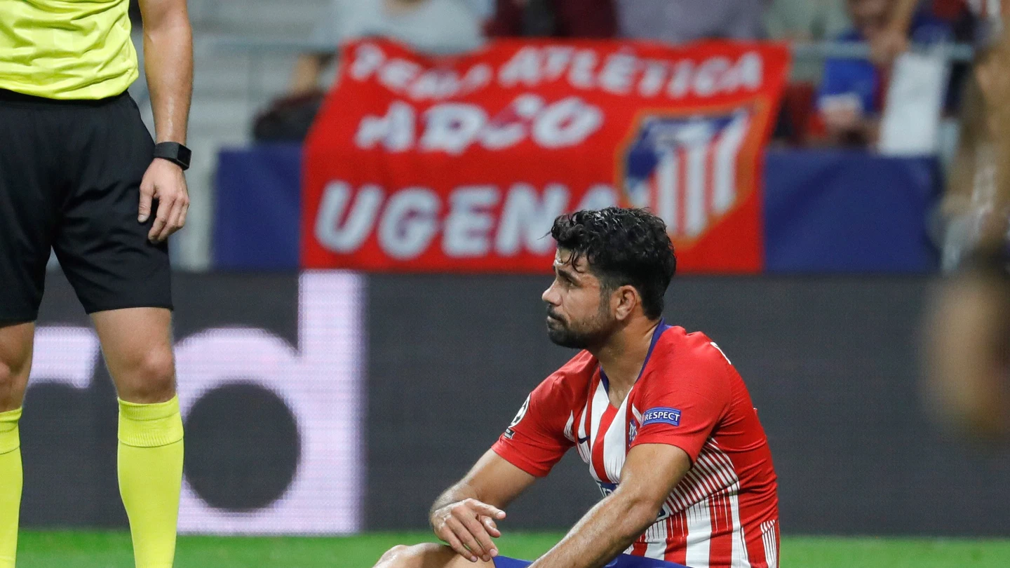 Diego Costa se duele en el suelo Diego Costa se duele en el suelo