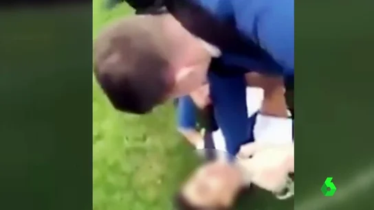 Habla el joven británico que agredió a un refugiado sirio de 15 años Habla el joven británico que agredió a un refugiado sirio de 15 años