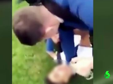 Habla el joven británico que agredió a un refugiado sirio de 15 años Habla el joven británico que agredió a un refugiado sirio de 15 años
