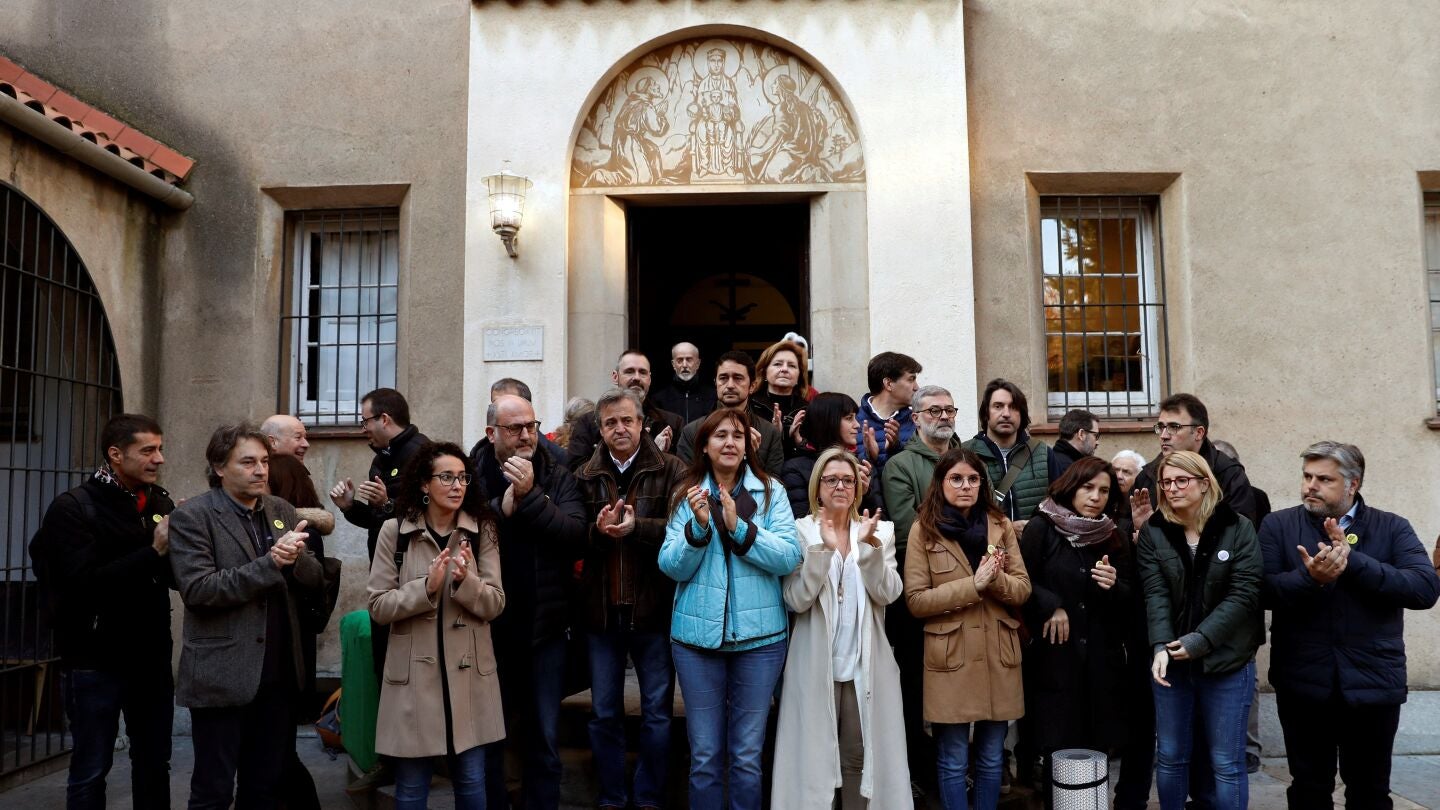 Diputados soberanistas del Parlament y activistas que hoy han iniciiado un ayuno de 24 horas