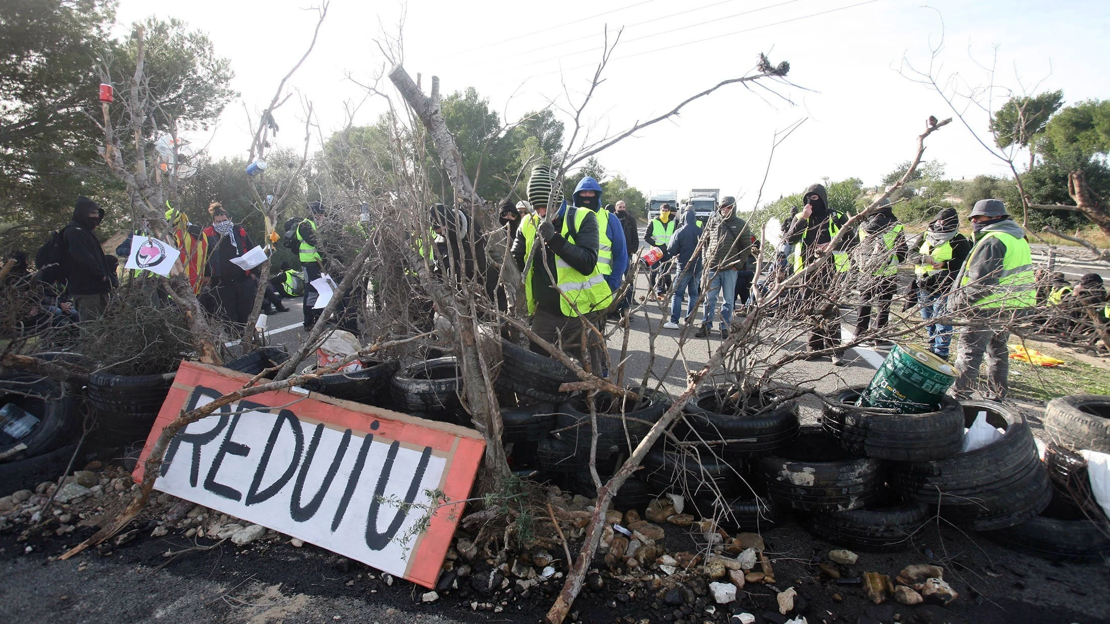 Imagen de los cortes en la AP-7 durante las protestas de los CDR