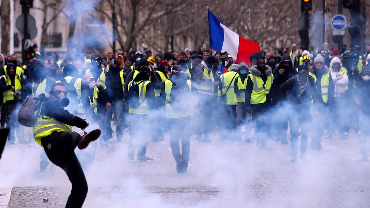 Los 'chalecos amarillos' en las calles de Par&iacute;s