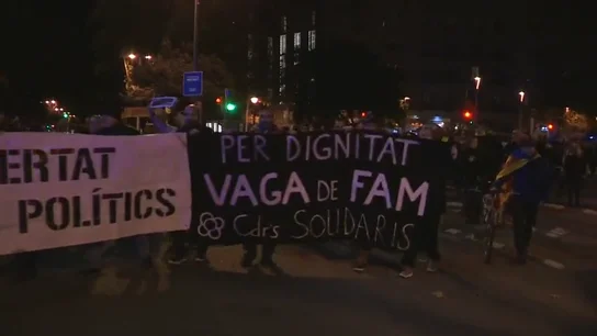 Los CDR cortan la Diagonal de Barcelona exigiendo la dimisión del conseller de Interior por las cartas de los Mossos Los CDR cortan la Diagonal de Barcelona exigiendo la dimisión del conseller de Interior por las cartas de los Mossos