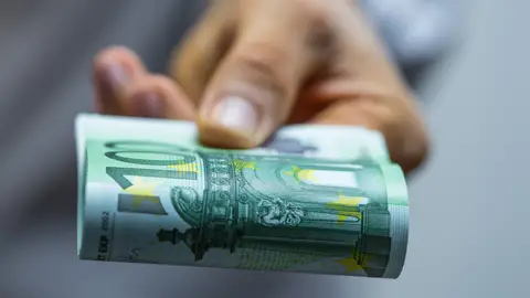 Imagen de archivo de un billete de 100 euros Imagen de archivo de un billete de 100 euros