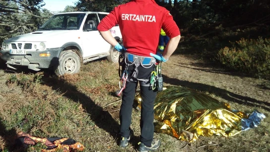 Fallece un cazador al recibir un disparo accidental en Álava Fallece un cazador al recibir un disparo accidental en Álava
