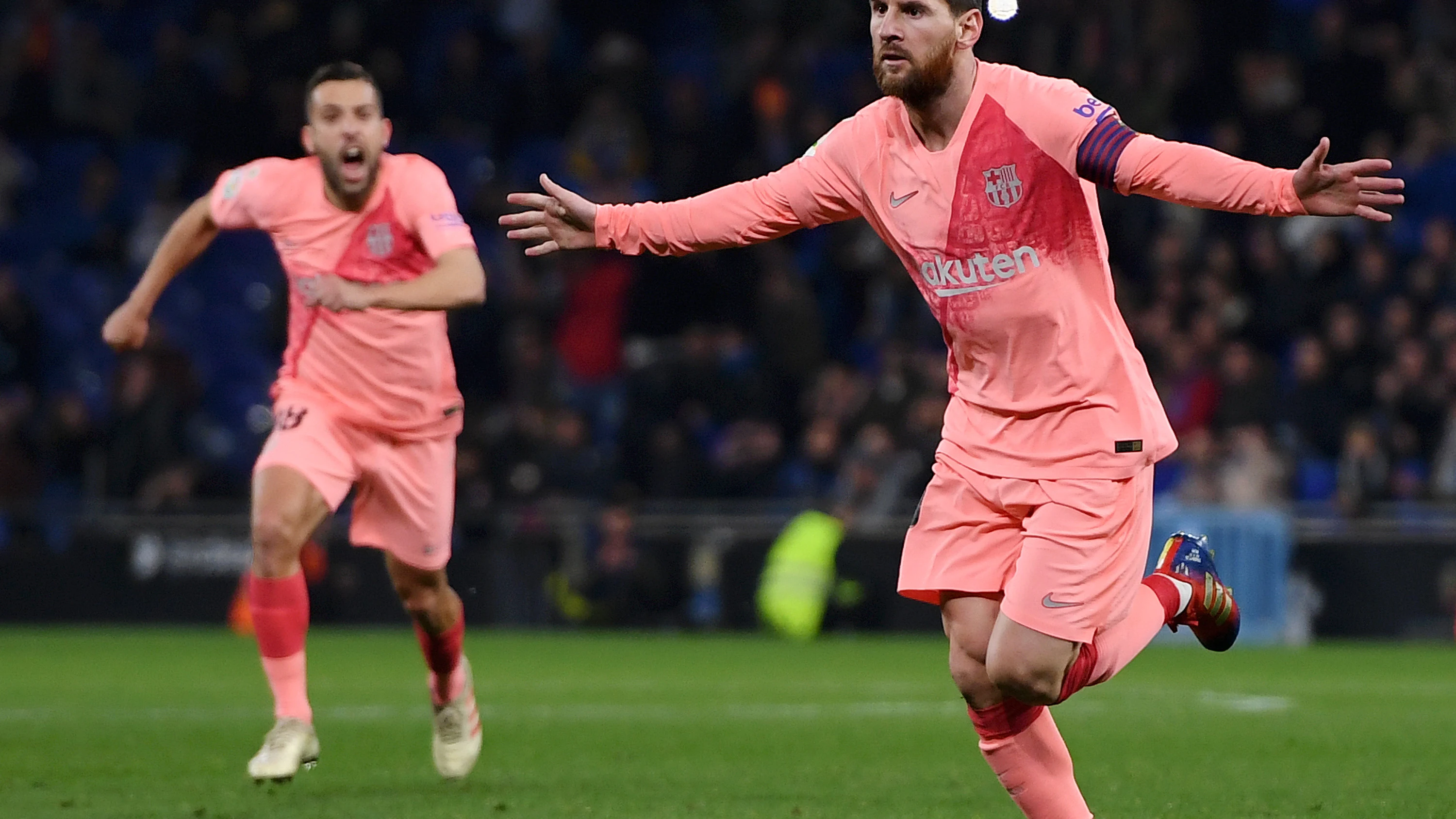 Leo Messi celebra su gol con el Barcelona